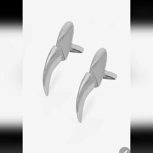 Adjustable size nail ring